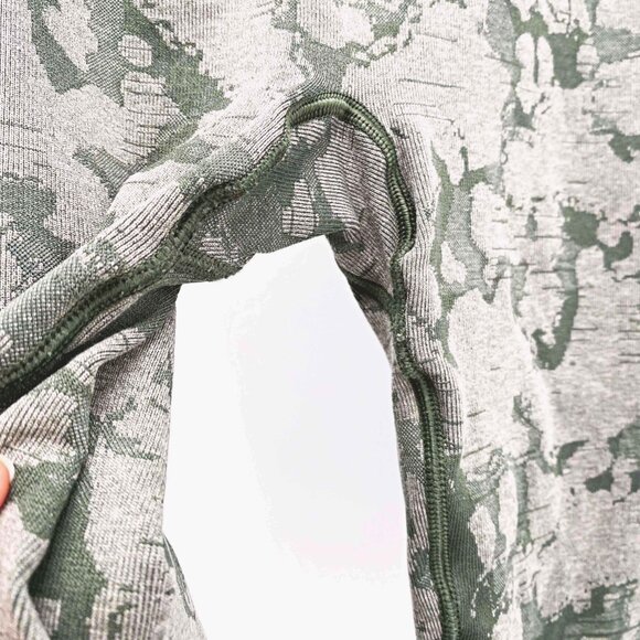 Gymshark Adapt Camo High Waist Seamless Leggings - Picture 3 of 9